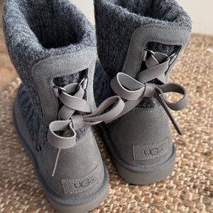 NWOT UGG classic mini Cabelle knit bootie in grey - unworn no box